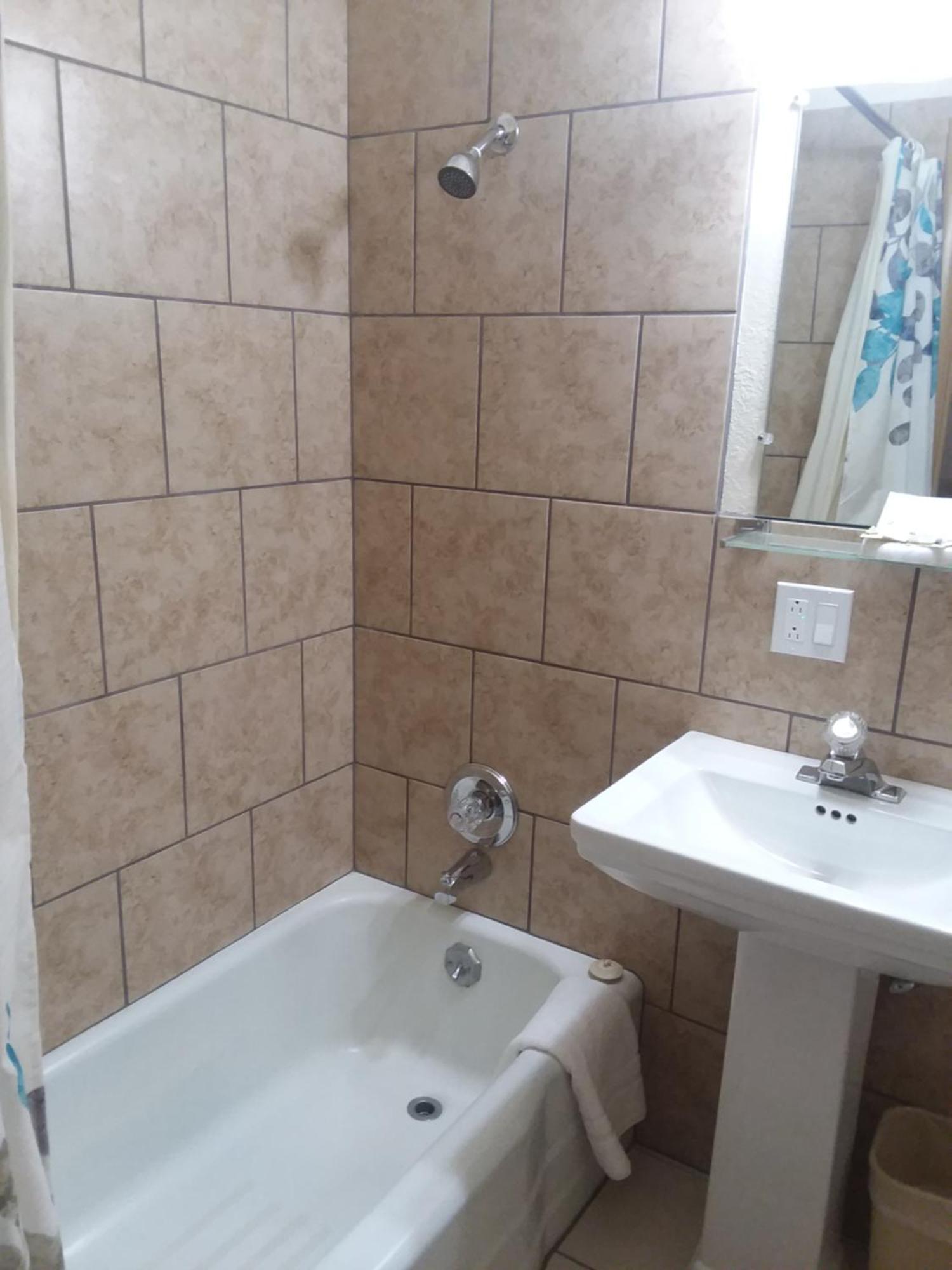 Travel Inn Motel Canon City Ngoại thất bức ảnh